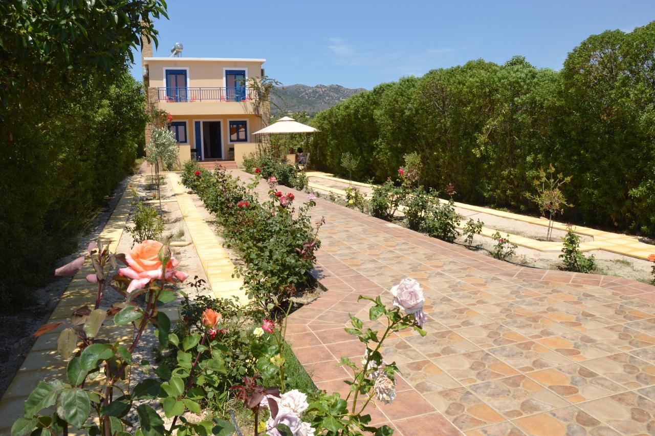 The Blue Leaf Family Villa Gennadi Bagian luar foto