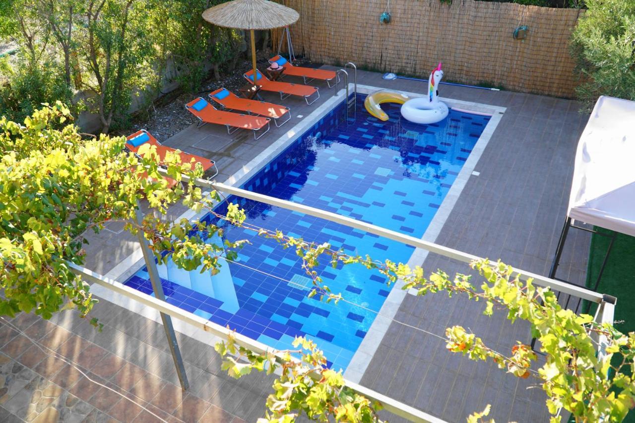 The Blue Leaf Family Villa Gennadi Bagian luar foto